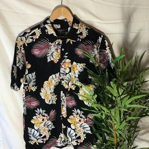 Men’s Floral Button-Down